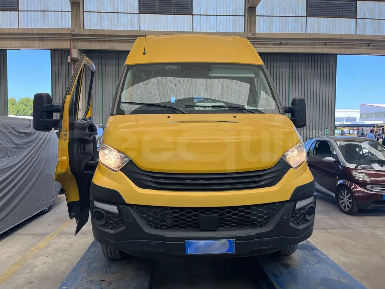 Iveco Daily - حافلة مدرسية: صورة 2 Iveco Daily - حافلة مدرسية: صورة 2
