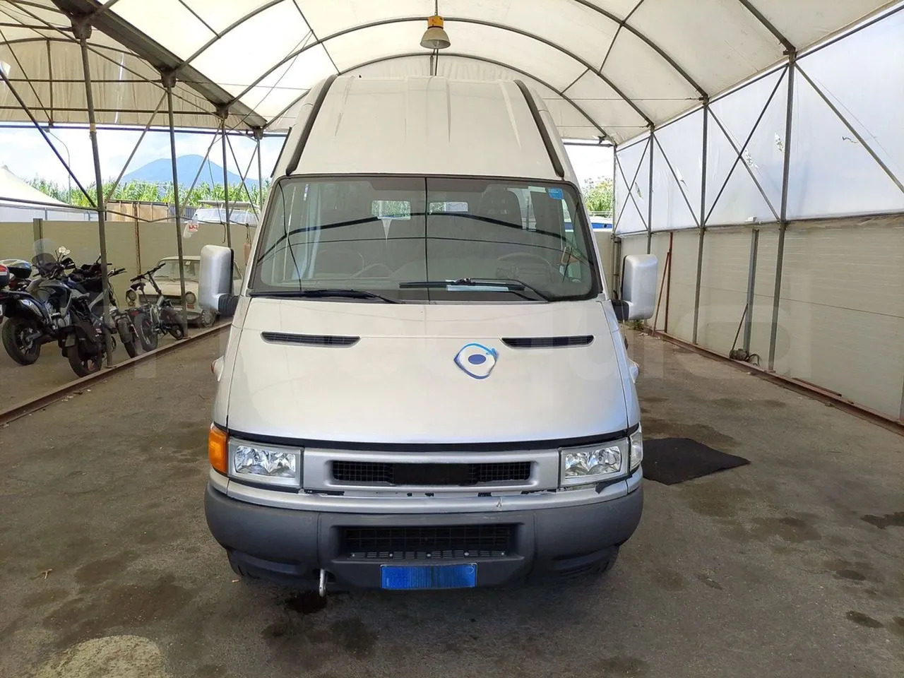 Iveco Daily - حافلة صغيرة, ميكروباص: صورة 2 Iveco Daily - حافلة صغيرة, ميكروباص: صورة 2