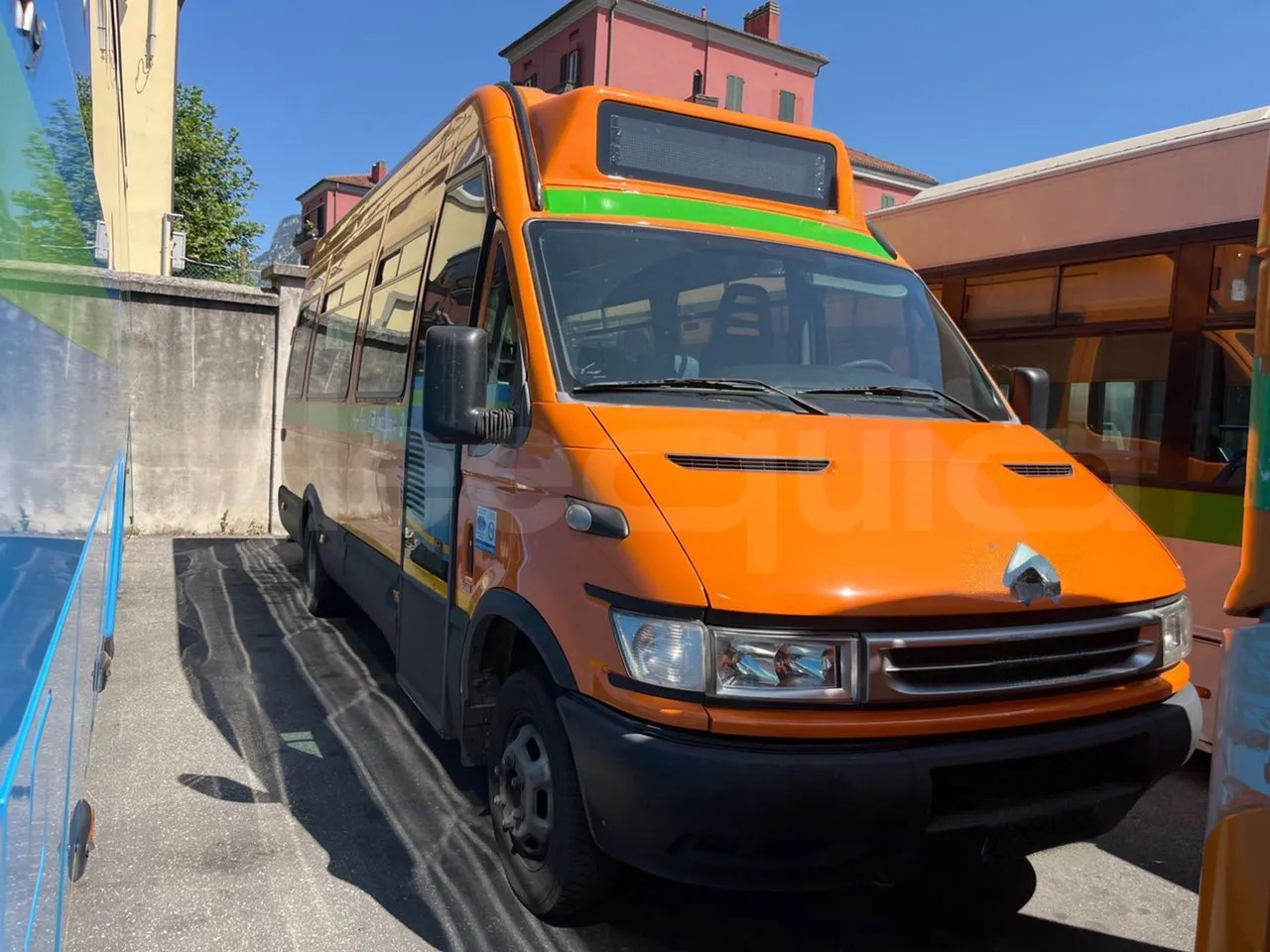 Iveco Daily - حافلة صغيرة, ميكروباص: صورة 1 Iveco Daily - حافلة صغيرة, ميكروباص: صورة 1