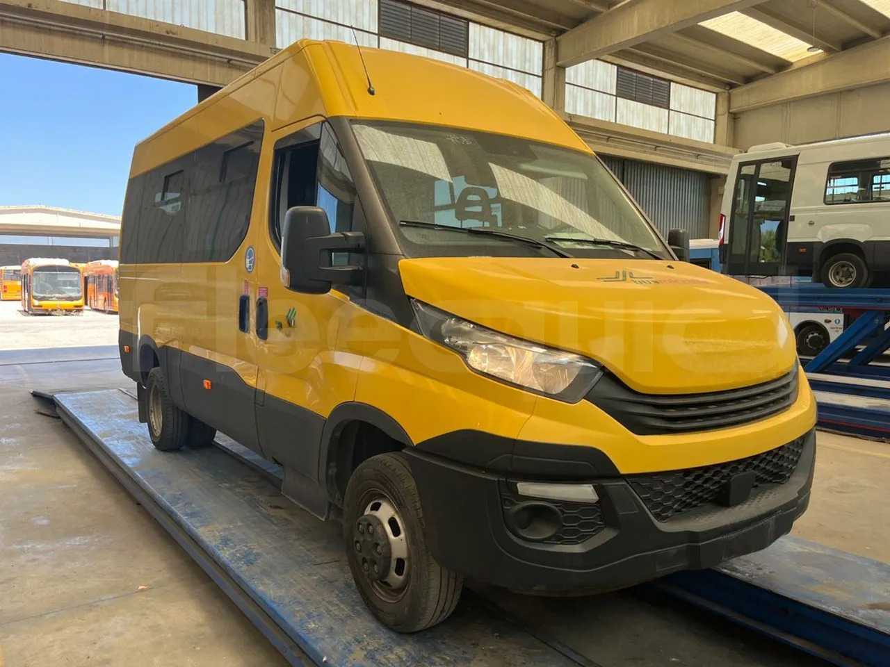Iveco Daily - حافلة مدرسية: صورة 1 Iveco Daily - حافلة مدرسية: صورة 1