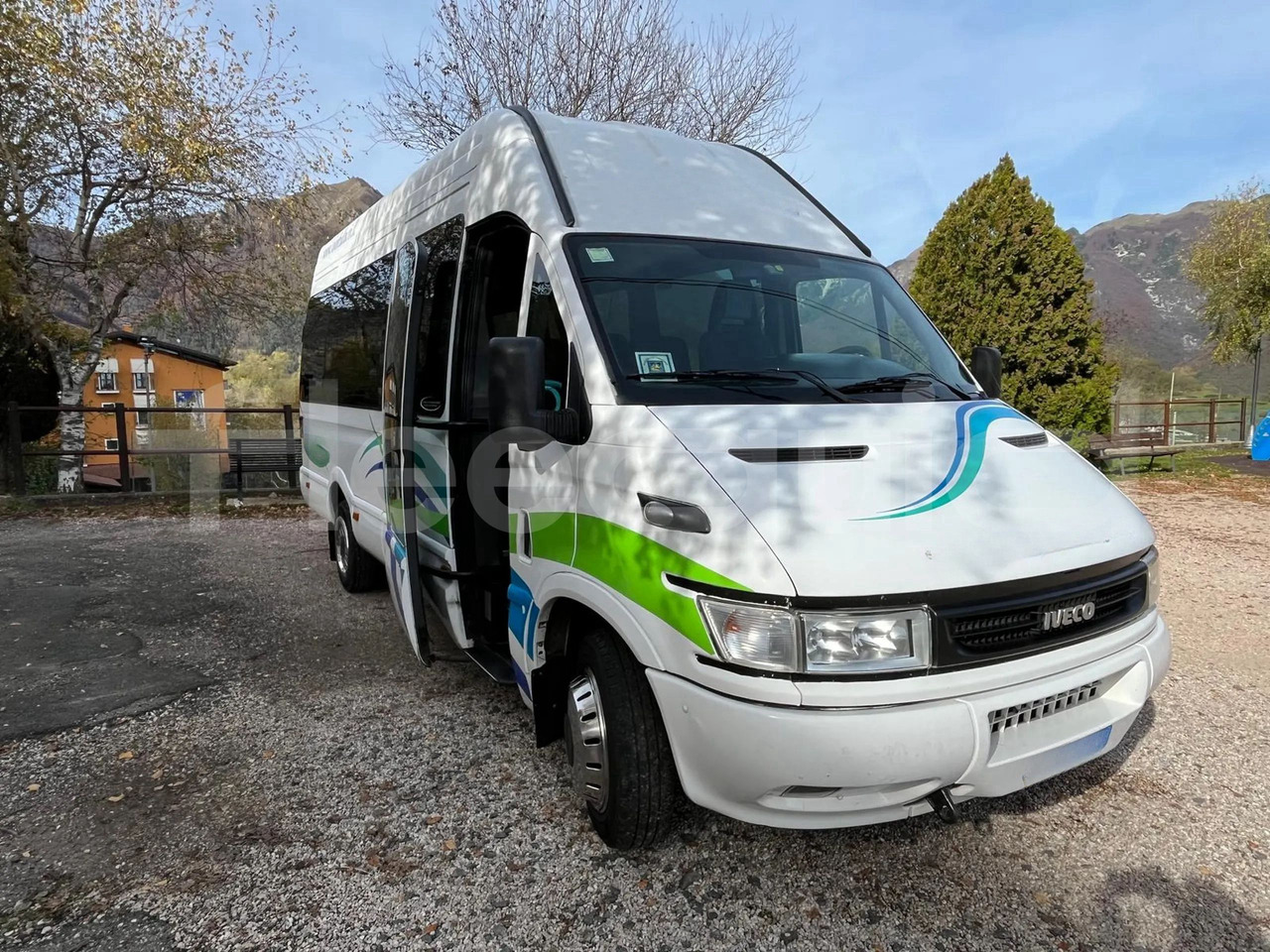 Iveco Daily - حافلة صغيرة, ميكروباص: صورة 1 Iveco Daily - حافلة صغيرة, ميكروباص: صورة 1