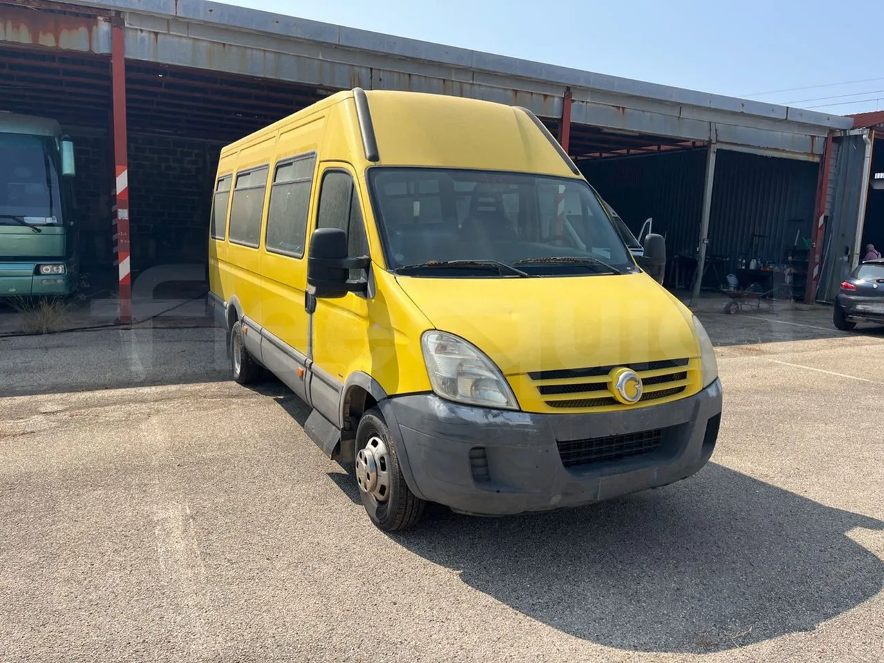 Iveco Daily - حافلة مدرسية: صورة 1 Iveco Daily - حافلة مدرسية: صورة 1