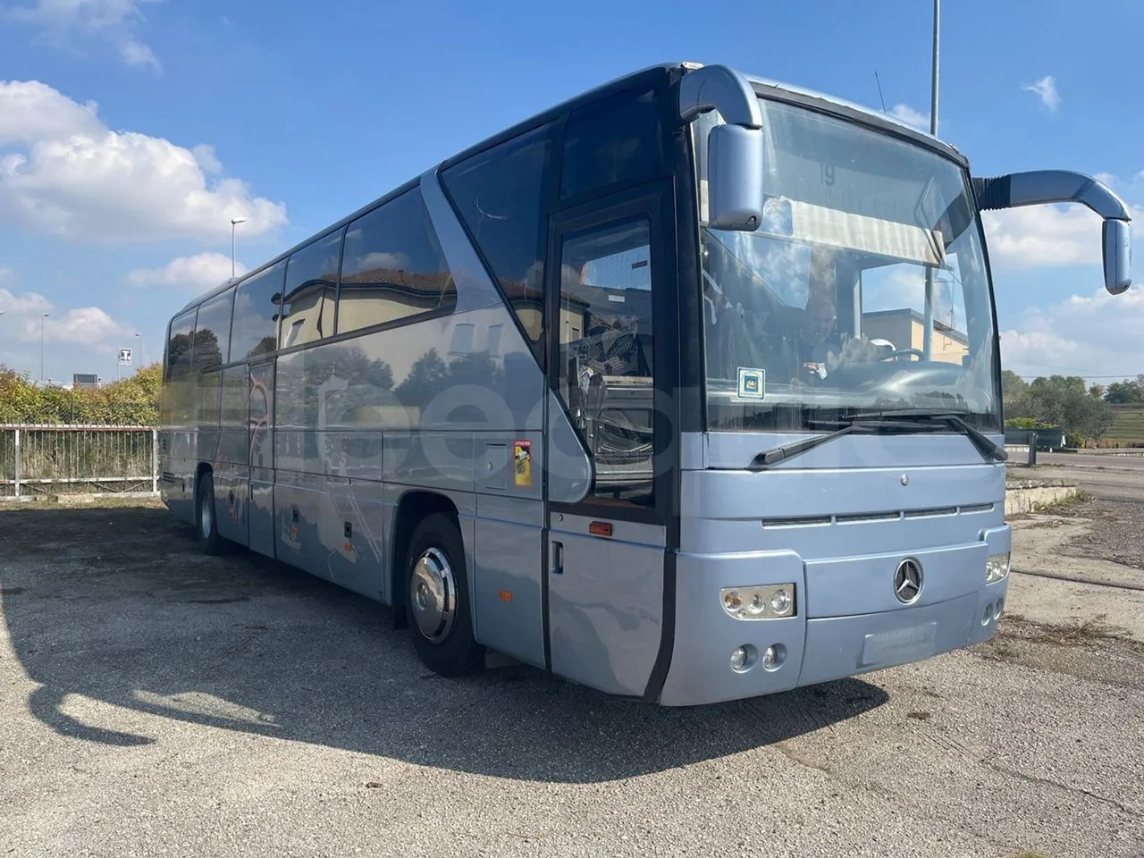 Mercedes-Benz 0 350 - مركبة كوتش: صورة 1 Mercedes-Benz 0 350 - مركبة كوتش: صورة 1