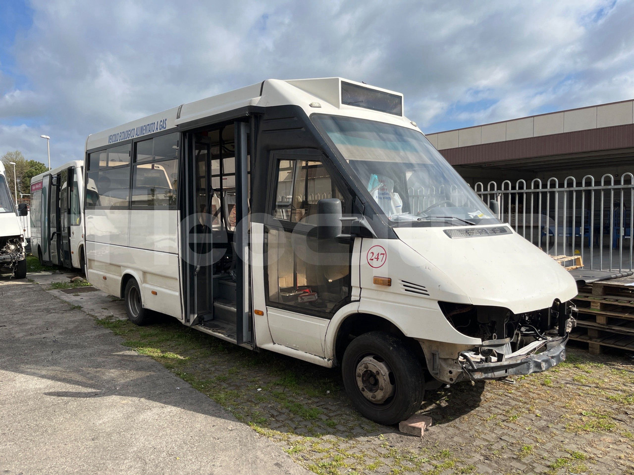 Mercedes-Benz 414T - حافلة صغيرة, ميكروباص: صورة 1 Mercedes-Benz 414T - حافلة صغيرة, ميكروباص: صورة 1