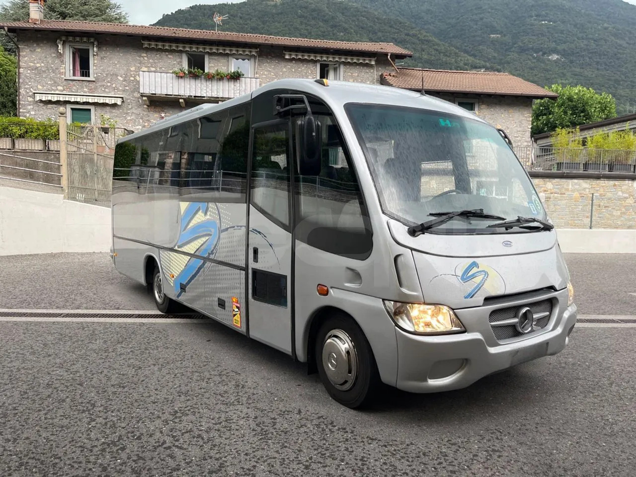 Mercedes-Benz MB 818 S - مركبة كوتش: صورة 1 Mercedes-Benz MB 818 S - مركبة كوتش: صورة 1