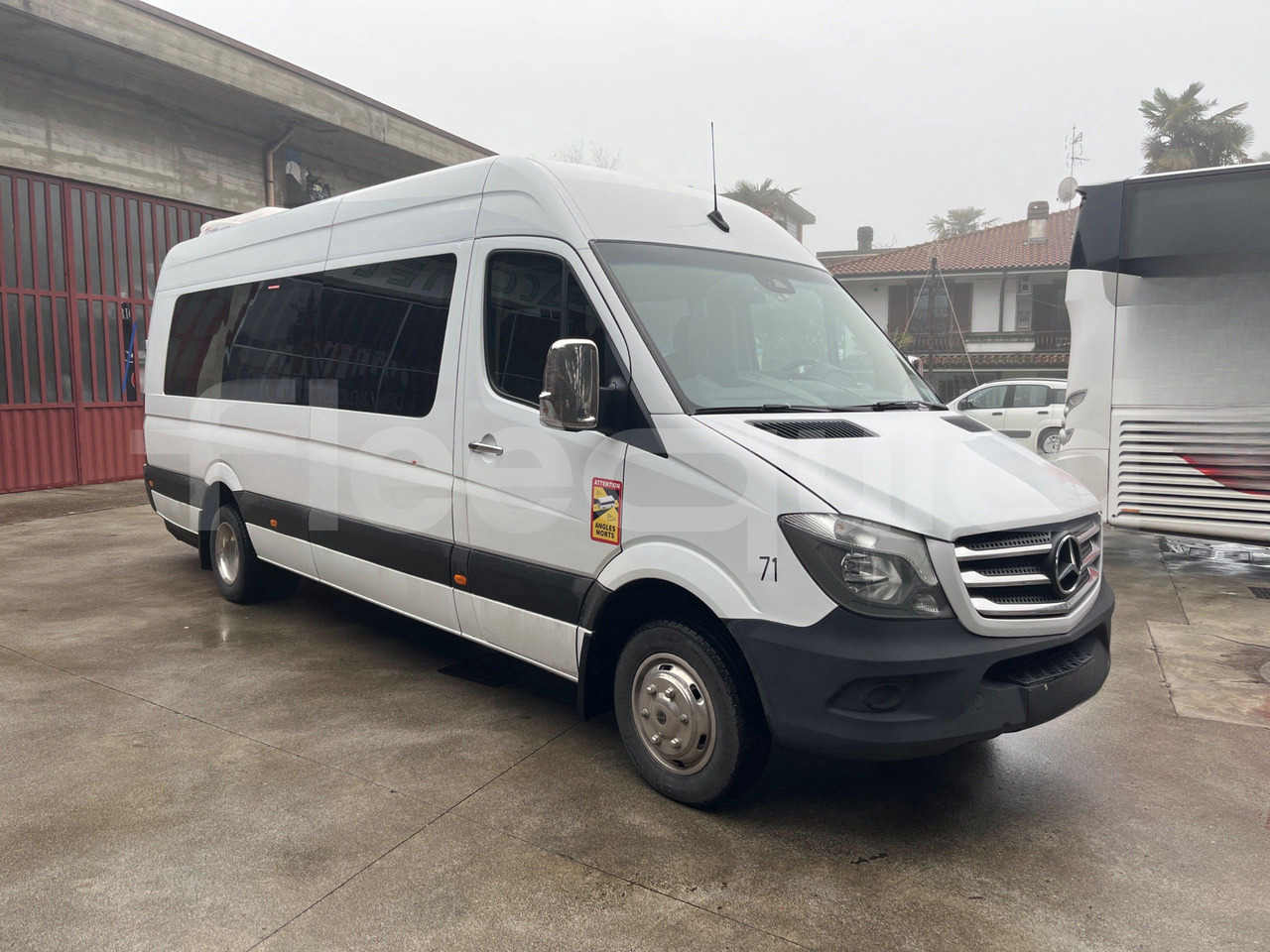 Mercedes-Benz Sprinter - مركبة كوتش: صورة 1 Mercedes-Benz Sprinter - مركبة كوتش: صورة 1