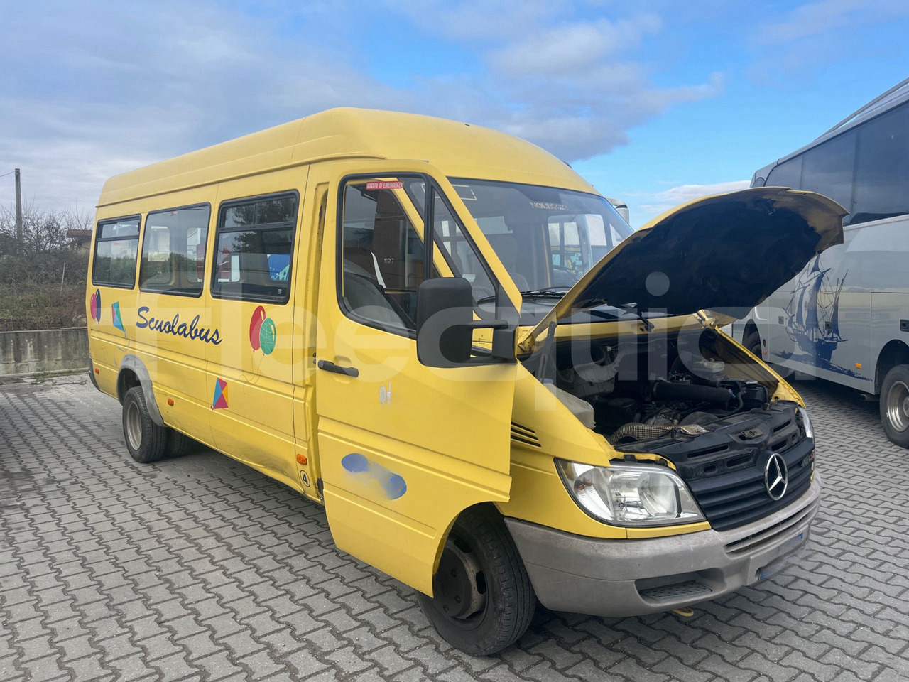 Mercedes-Benz Sprinter - حافلة مدرسية: صورة 1 Mercedes-Benz Sprinter - حافلة مدرسية: صورة 1
