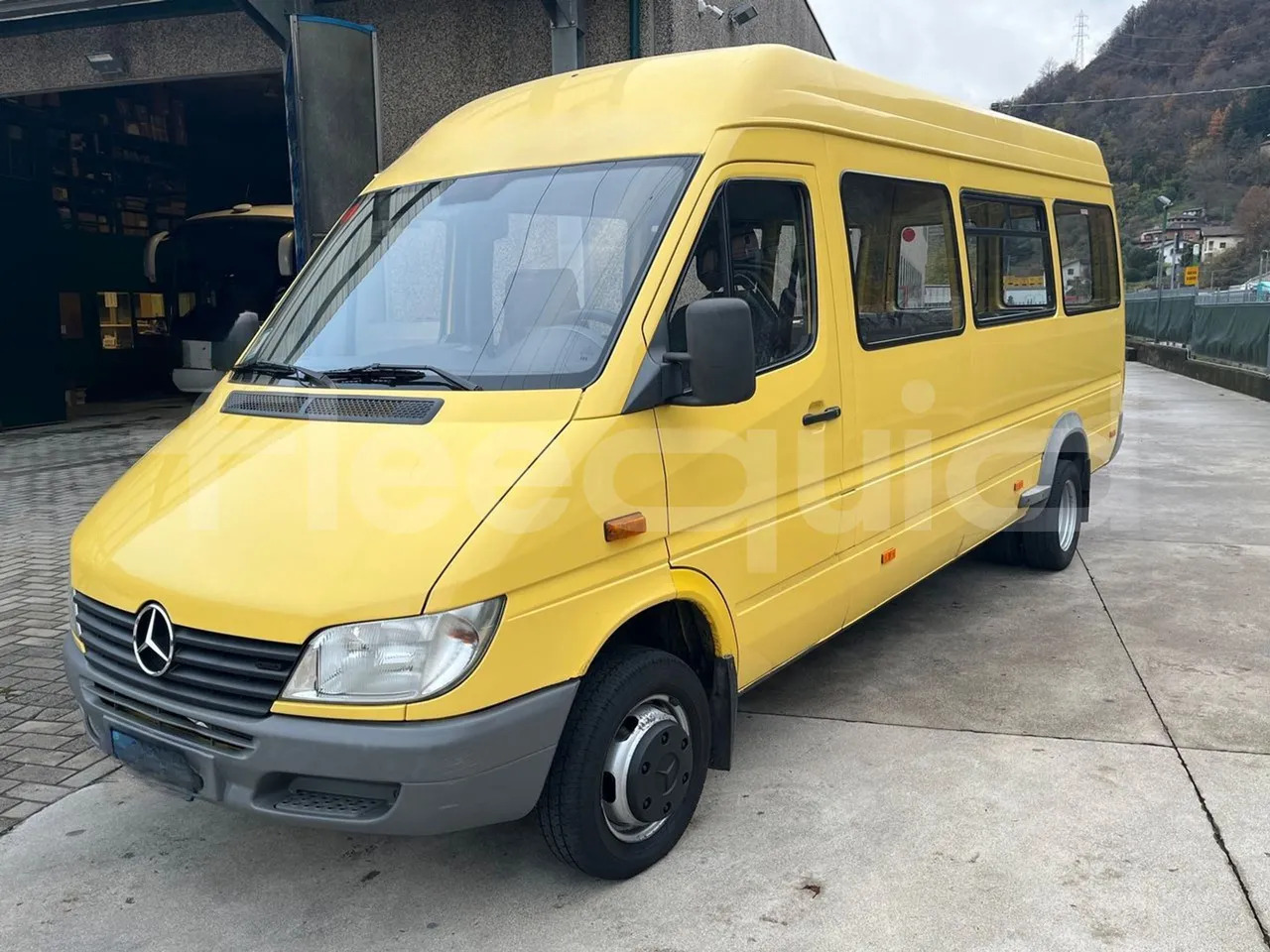 Mercedes-Benz Sprinter - حافلة صغيرة, ميكروباص: صورة 4 Mercedes-Benz Sprinter - حافلة صغيرة, ميكروباص: صورة 4