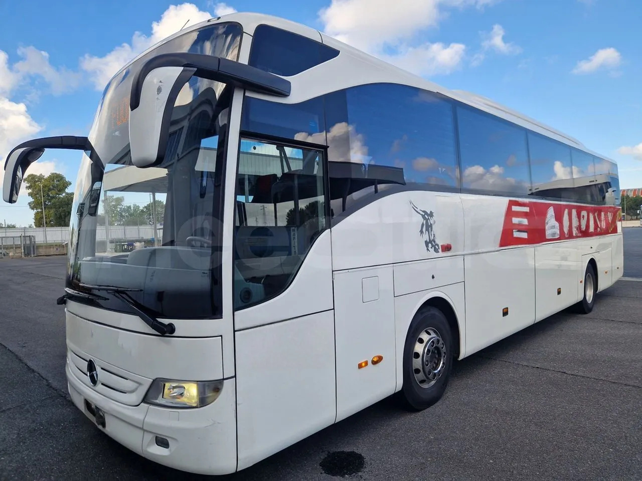 Mercedes-Benz Tourismo - مركبة كوتش: صورة 4 Mercedes-Benz Tourismo - مركبة كوتش: صورة 4