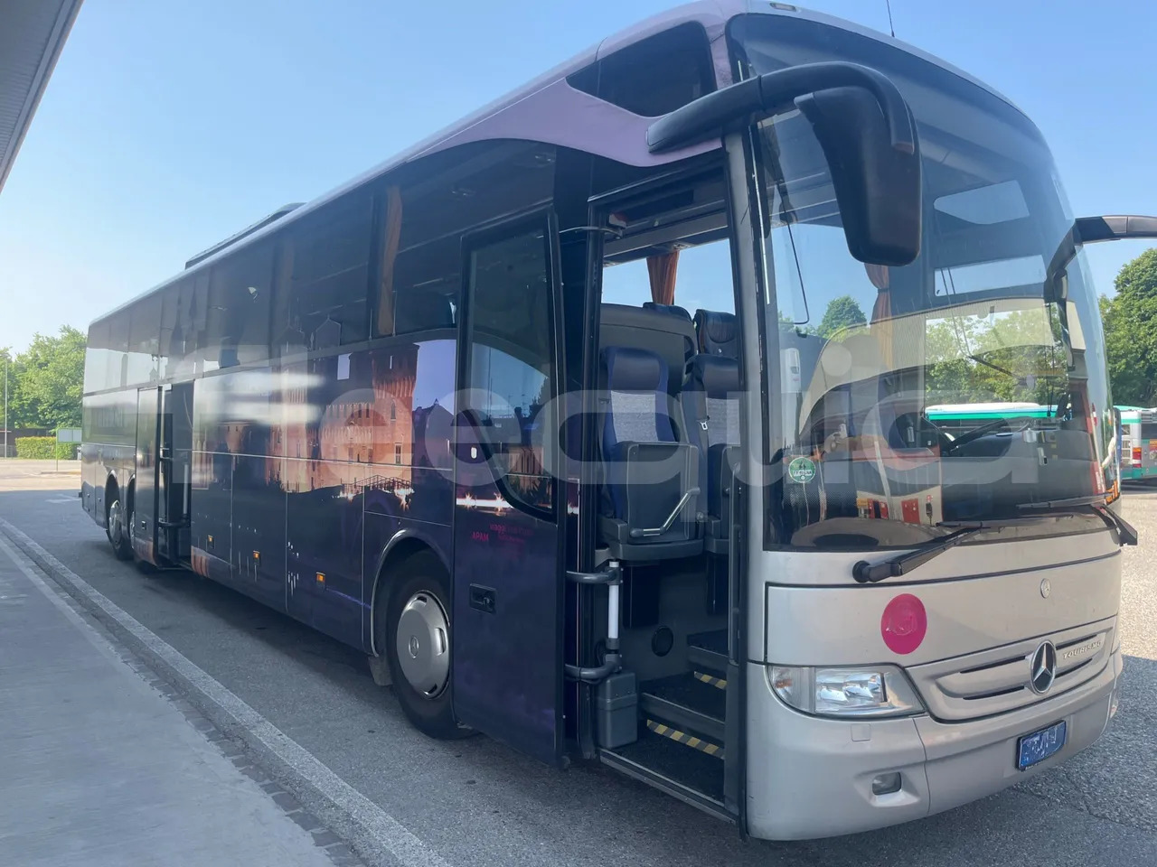Mercedes-Benz Tourismo - مركبة كوتش: صورة 1 Mercedes-Benz Tourismo - مركبة كوتش: صورة 1