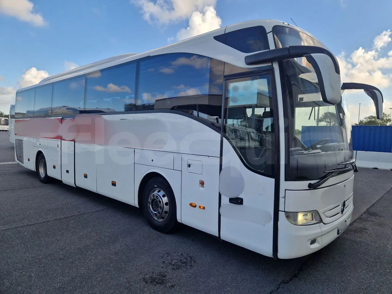 Mercedes-Benz Tourismo - مركبة كوتش: صورة 1 Mercedes-Benz Tourismo - مركبة كوتش: صورة 1