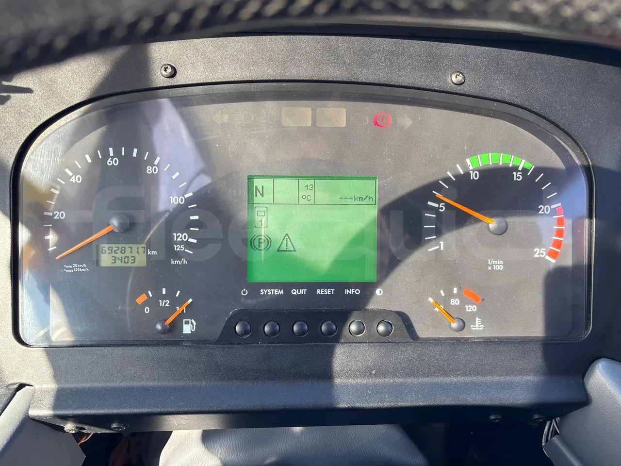 Mercedes-Benz Tourismo - مركبة كوتش: صورة 3 Mercedes-Benz Tourismo - مركبة كوتش: صورة 3