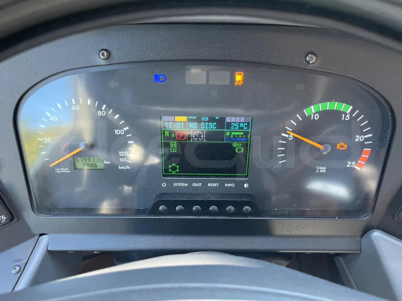 Mercedes-Benz Tourismo - مركبة كوتش: صورة 3 Mercedes-Benz Tourismo - مركبة كوتش: صورة 3