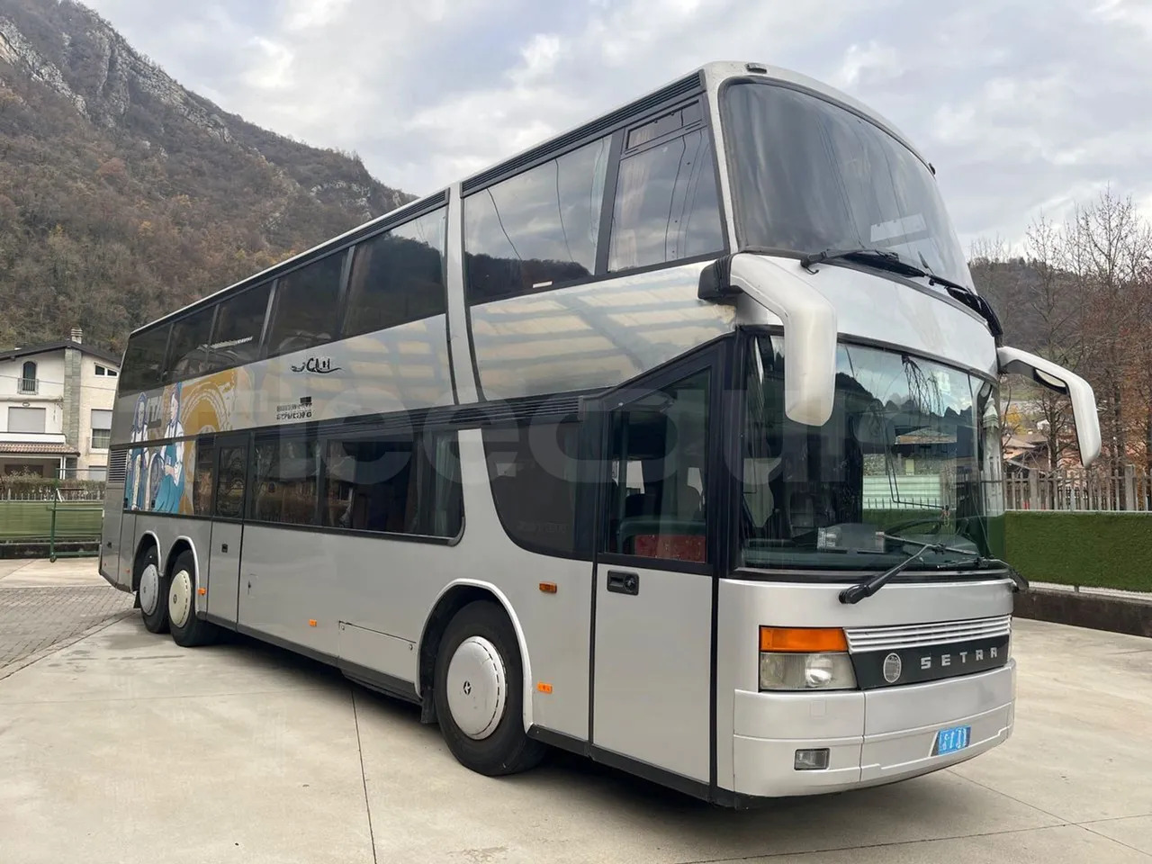 Setra S328 - مركبة كوتش: صورة 1 Setra S328 - مركبة كوتش: صورة 1