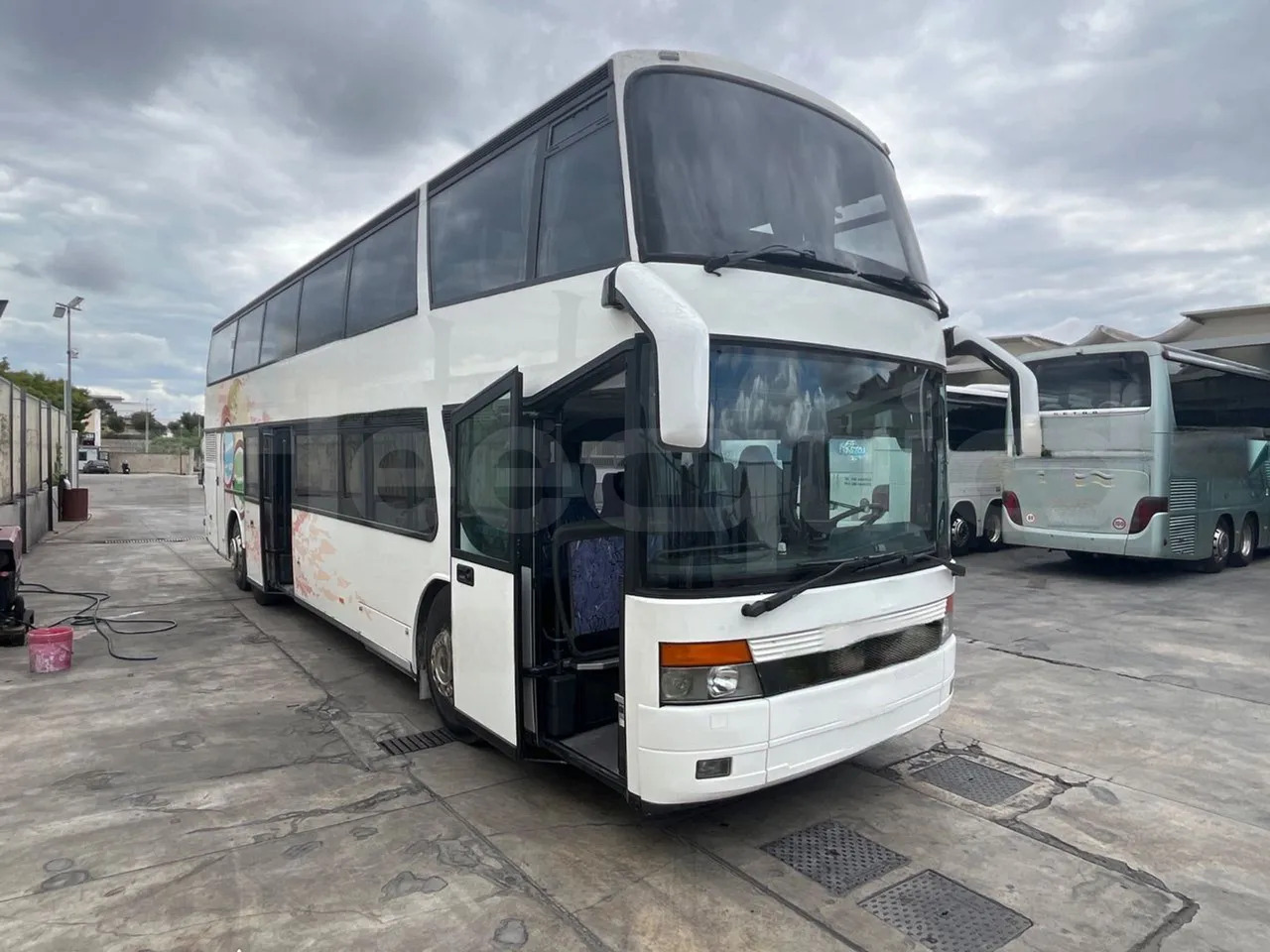 مركبة كوتش Setra S328: صورة 11