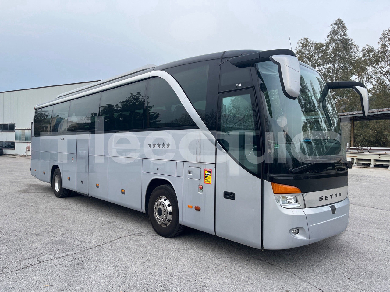 Setra S415 - مركبة كوتش: صورة 1 Setra S415 - مركبة كوتش: صورة 1
