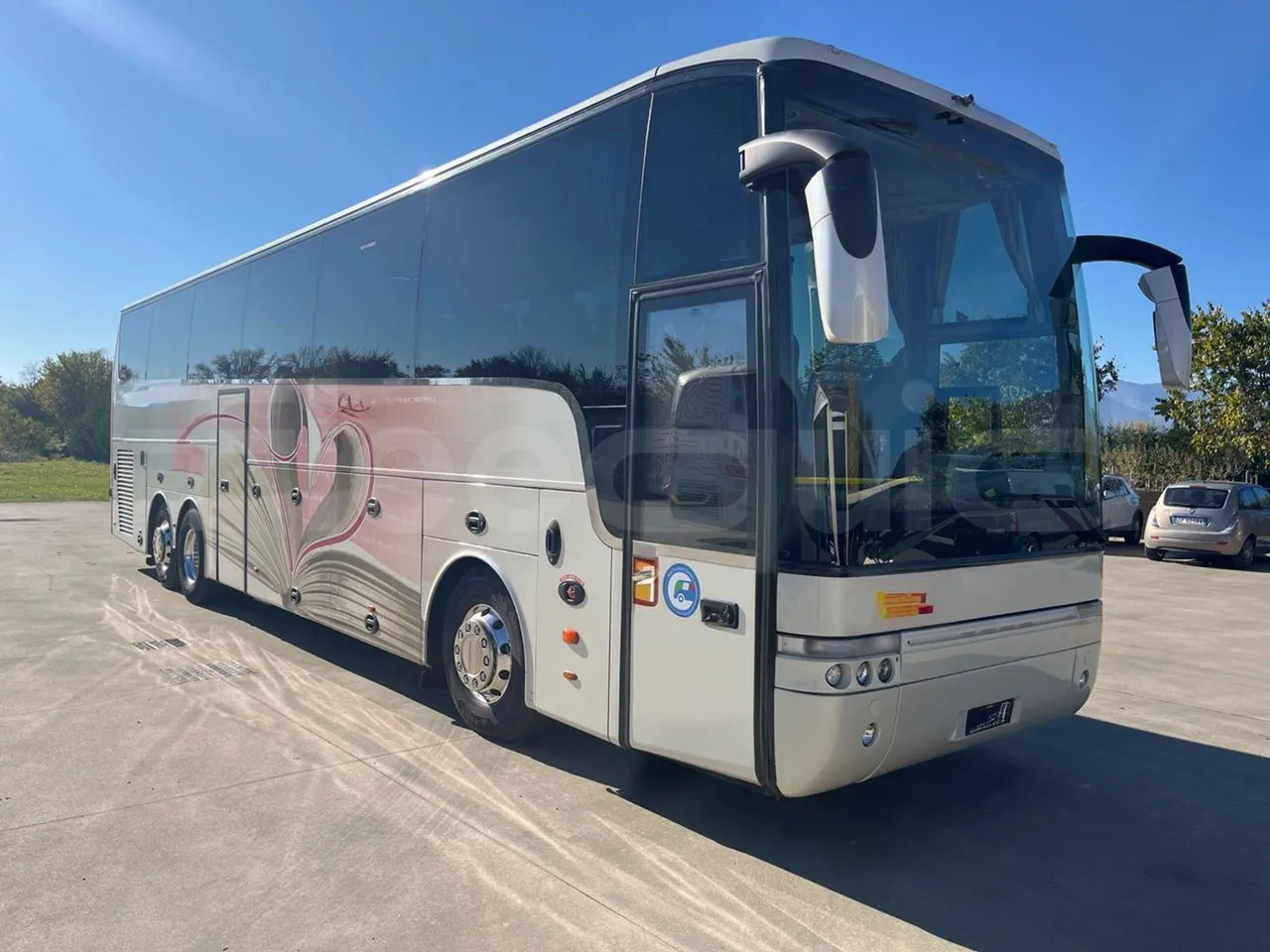 Van Hool Astronef - مركبة كوتش: صورة 1 Van Hool Astronef - مركبة كوتش: صورة 1