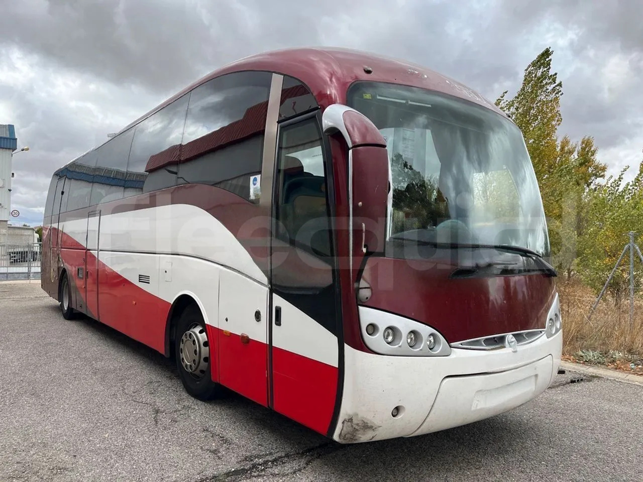 Volvo B12B - مركبة كوتش: صورة 1 Volvo B12B - مركبة كوتش: صورة 1