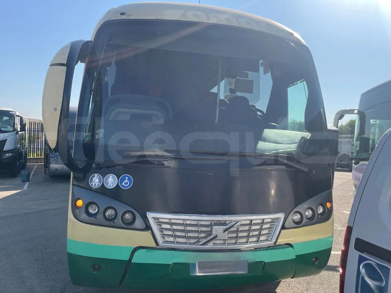 Volvo B12B - مركبة كوتش: صورة 2 Volvo B12B - مركبة كوتش: صورة 2