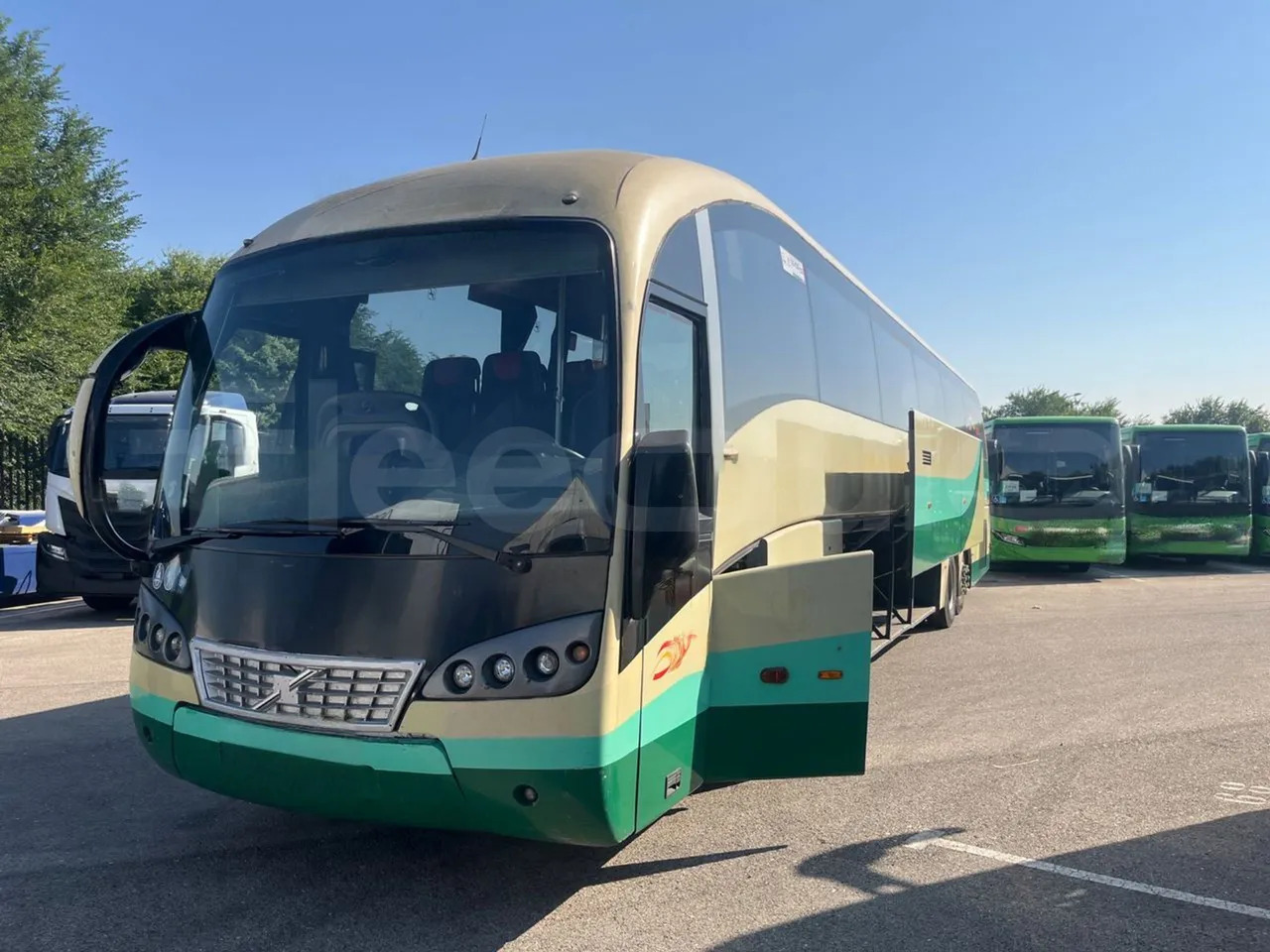 Volvo B12B - مركبة كوتش: صورة 4 Volvo B12B - مركبة كوتش: صورة 4