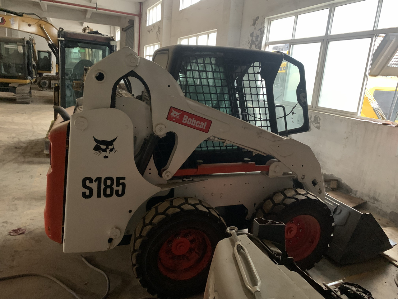 BOBCAT S185 - شيول صغير: صورة 5 BOBCAT S185 - شيول صغير: صورة 5