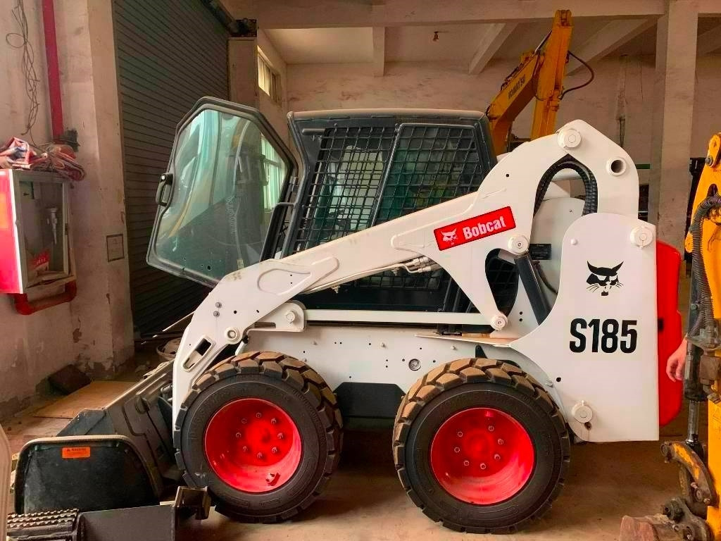 Bobcat S 185 - شيول صغير: صورة 1 Bobcat S 185 - شيول صغير: صورة 1