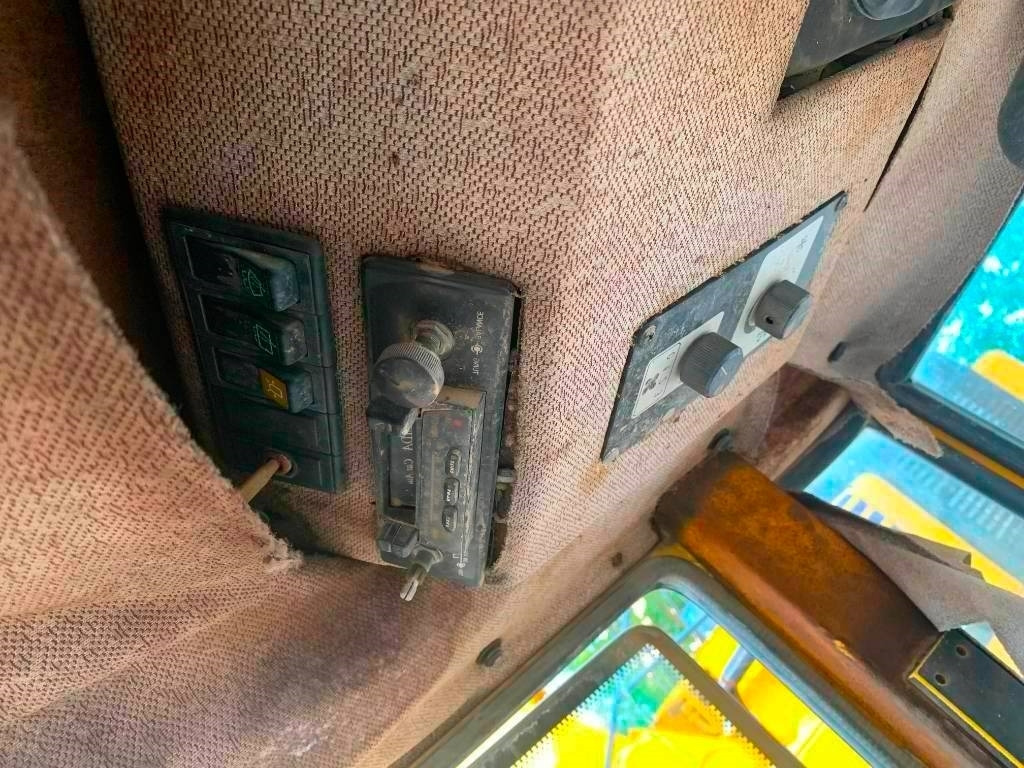 مدحلة اسفلت Bomag BW 225 D-3: صورة 13 مدحلة اسفلت Bomag BW 225 D-3: صورة 13