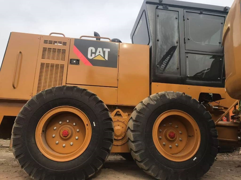 CAT 140k - ممهدة: صورة 1 CAT 140k - ممهدة: صورة 1