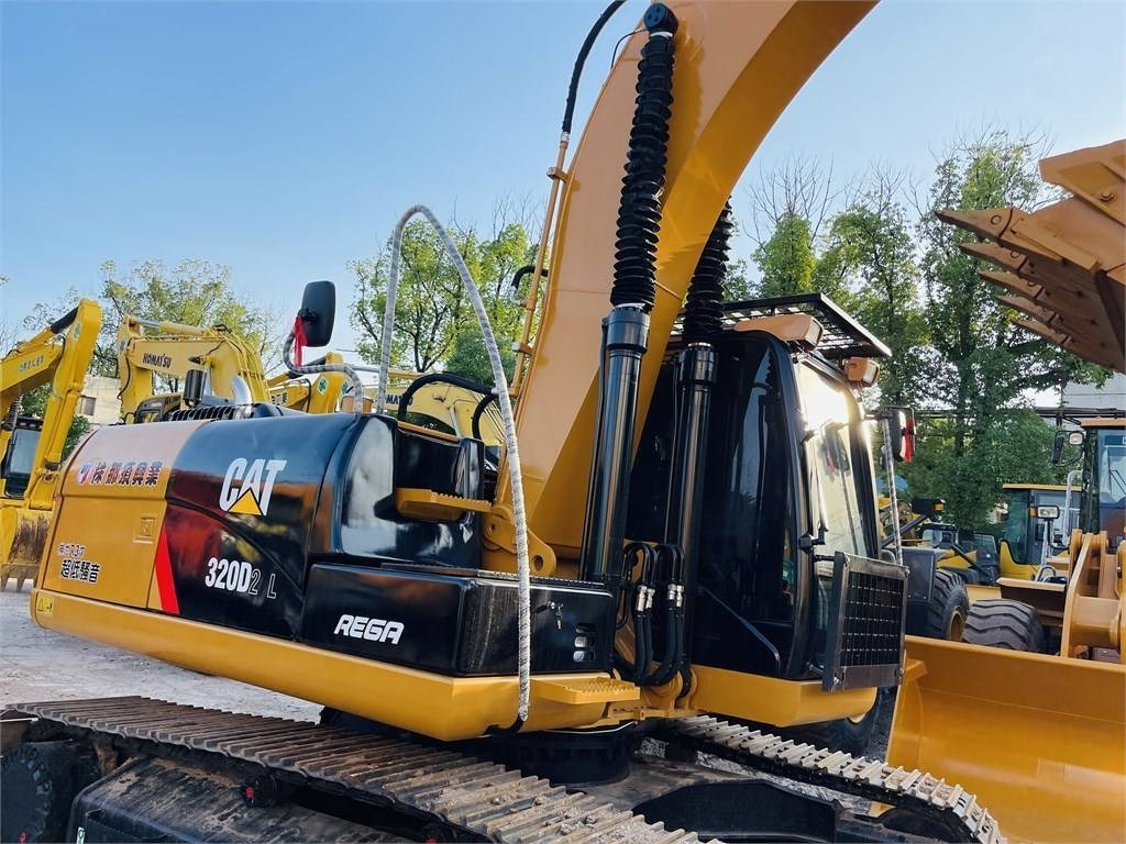 CAT 320D2L - حفار زحاف: صورة 1 CAT 320D2L - حفار زحاف: صورة 1