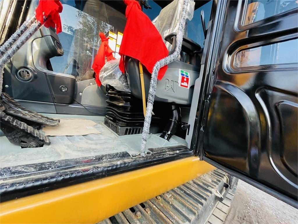 حفار زحاف CAT 320d2l: صورة 18