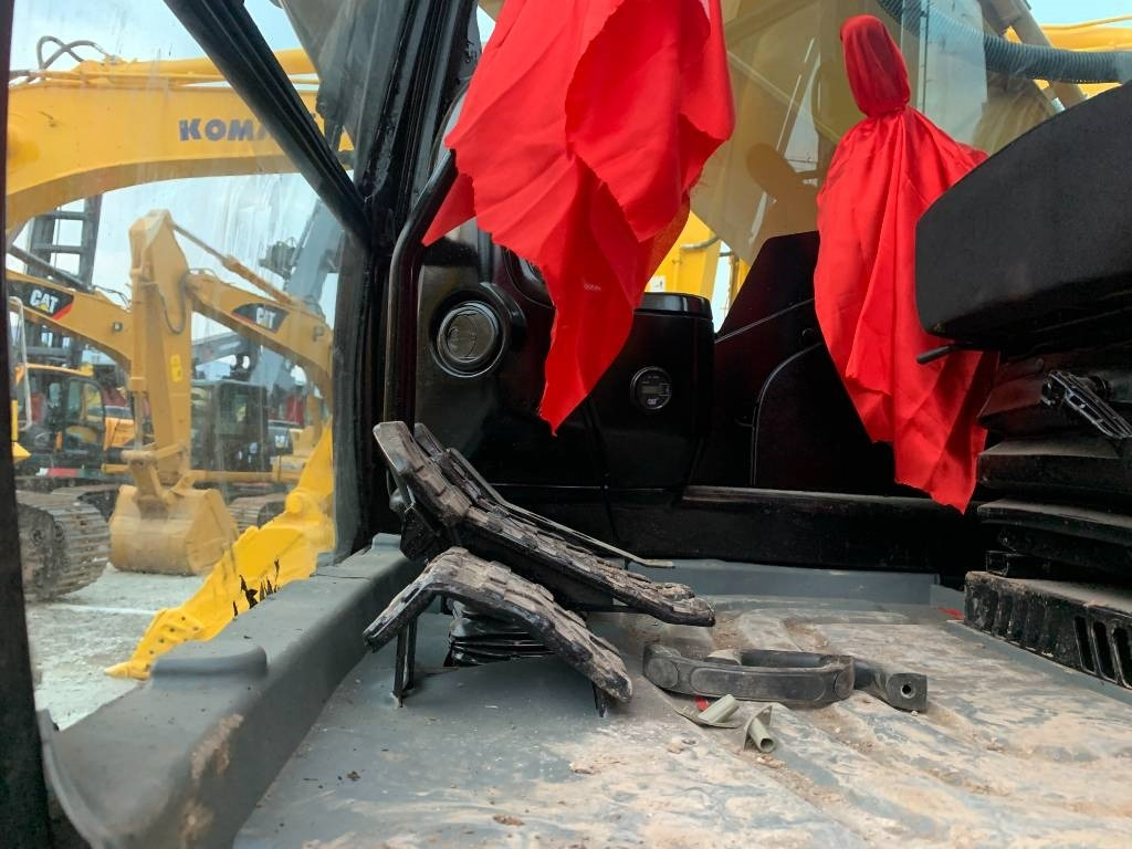 CAT 325 D - حفار زحاف: صورة 4 CAT 325 D - حفار زحاف: صورة 4
