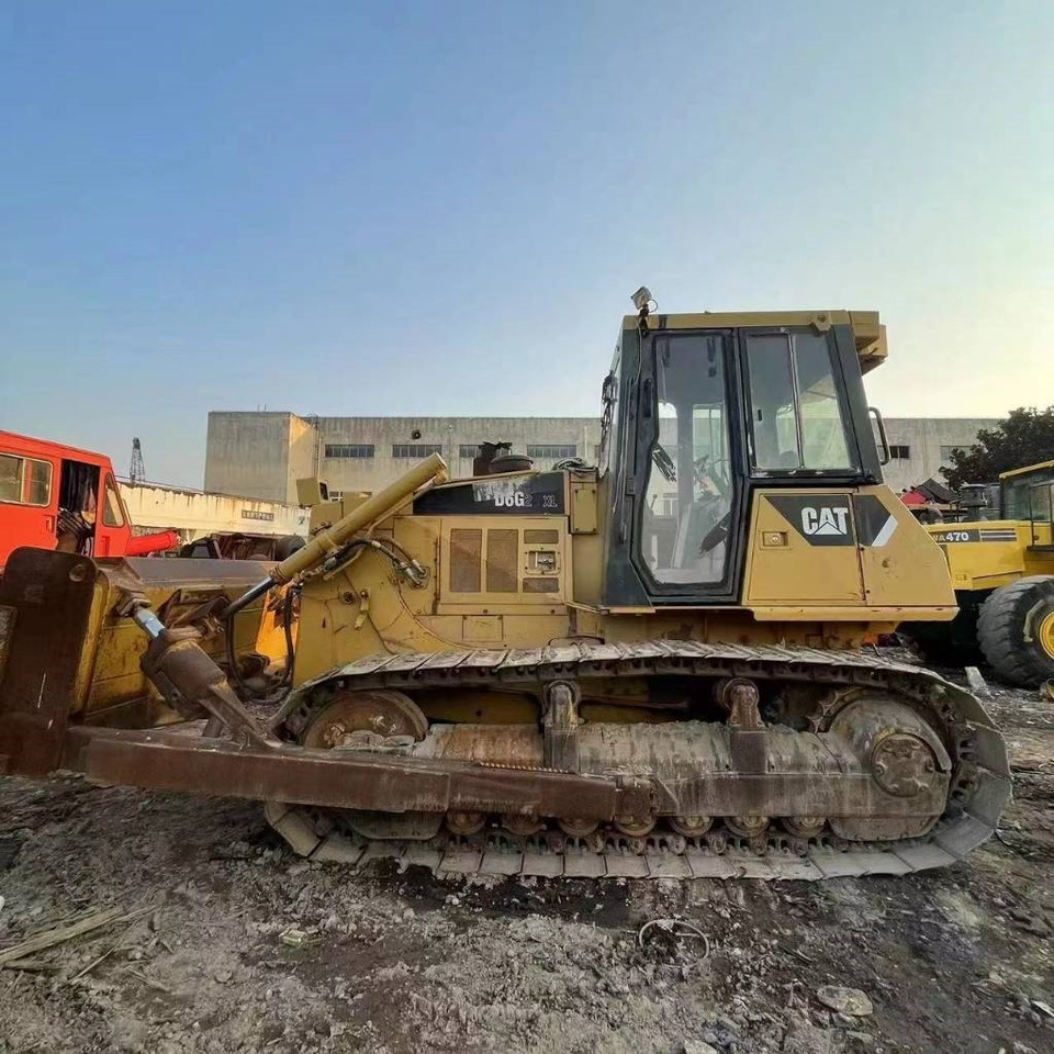 CAT D 6 G - جرافة: صورة 1 CAT D 6 G - جرافة: صورة 1