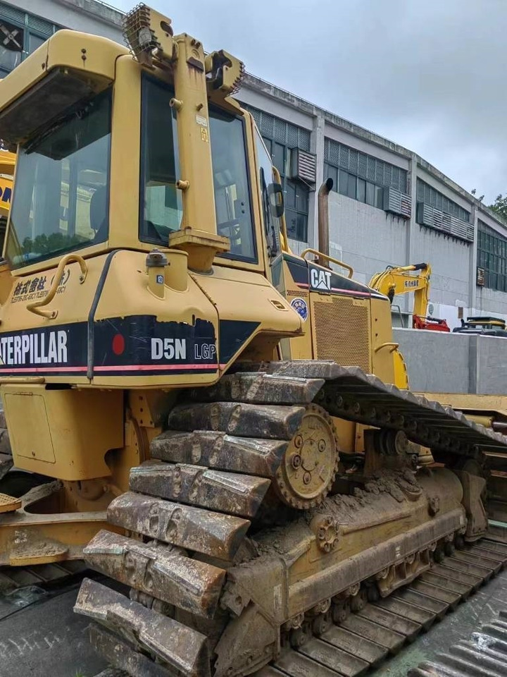 CAT D5N - جرافة: صورة 3 CAT D5N - جرافة: صورة 3