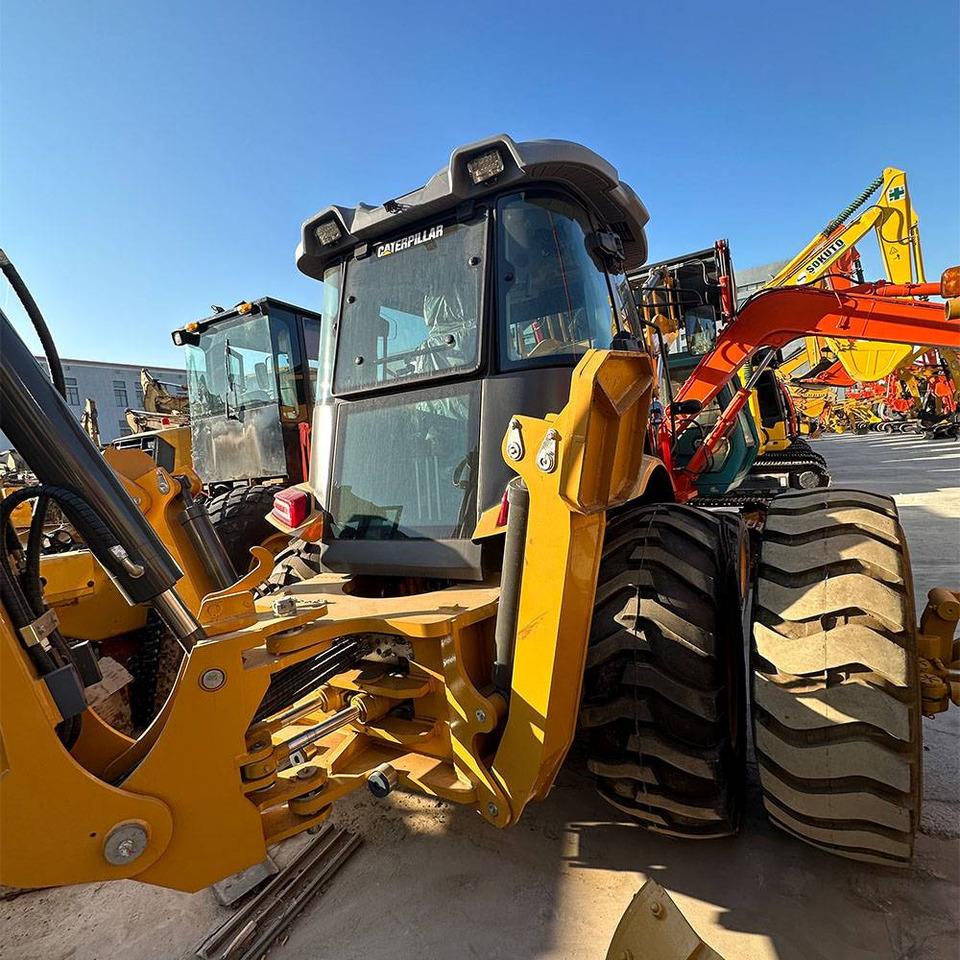 Caterpillar 420F - جرافة حفار: صورة 5 Caterpillar 420F - جرافة حفار: صورة 5