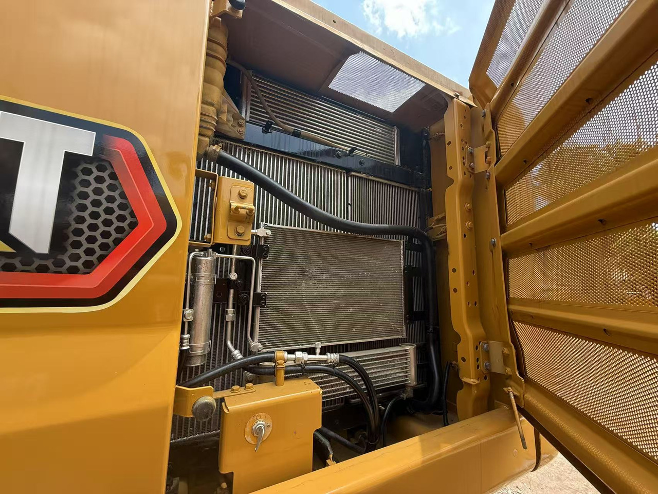 Caterpillar CAT 320 GC - حفارة: صورة 2 Caterpillar CAT 320 GC - حفارة: صورة 2