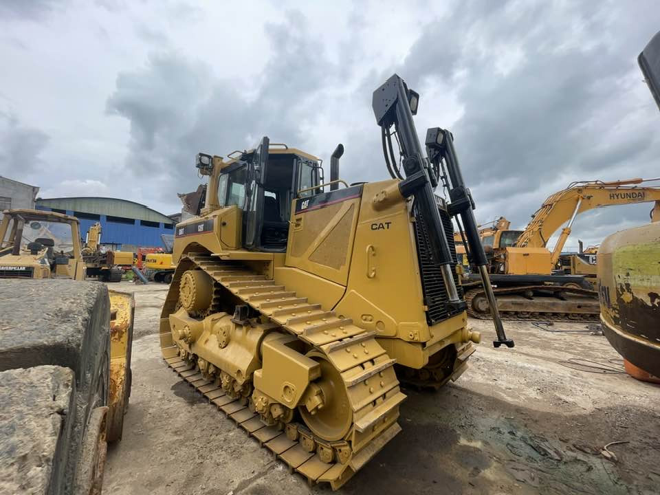 Caterpillar D8T - جرافة: صورة 4 Caterpillar D8T - جرافة: صورة 4