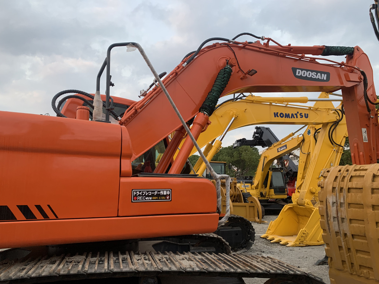 DOOSAN DX225LC - حفارة دولاب: صورة 1 DOOSAN DX225LC - حفارة دولاب: صورة 1