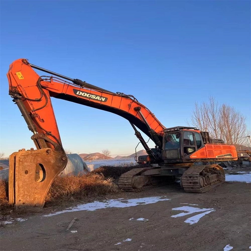 Doosan DX150LC-9C - حفار زحاف: صورة 1 Doosan DX150LC-9C - حفار زحاف: صورة 1