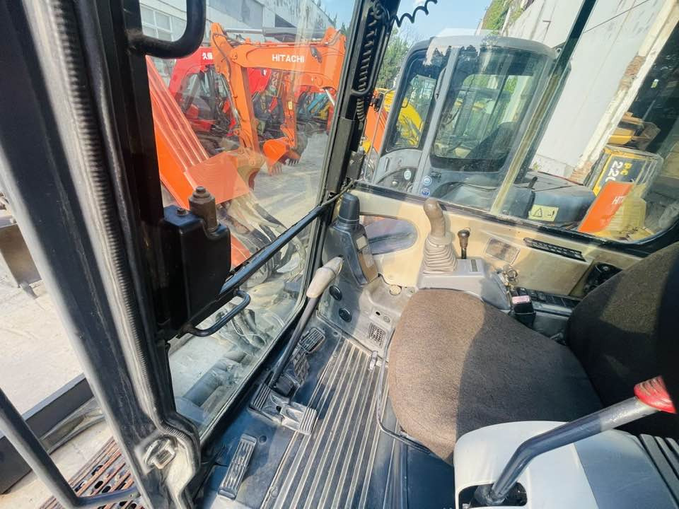 Hitachi Zaxis 50U - حفارة مُصَّغرة: صورة 5 Hitachi Zaxis 50U - حفارة مُصَّغرة: صورة 5