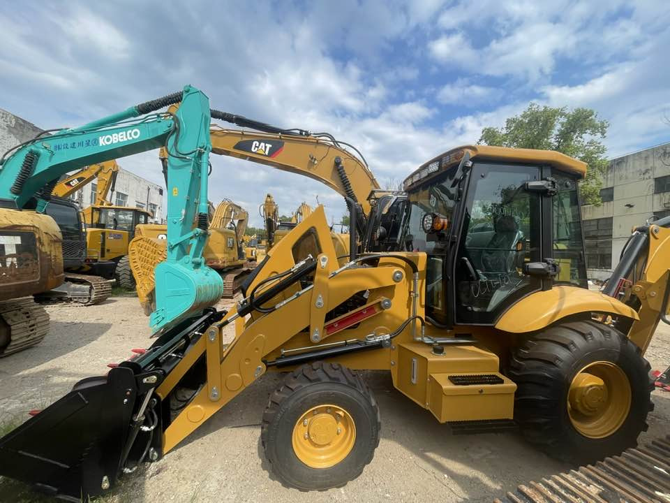 JCB 3CX - آلات البناء: صورة 1 JCB 3CX - آلات البناء: صورة 1