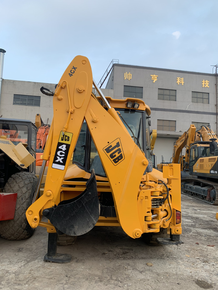 JCB 4CX - اللودر بعجل: صورة 3 JCB 4CX - اللودر بعجل: صورة 3