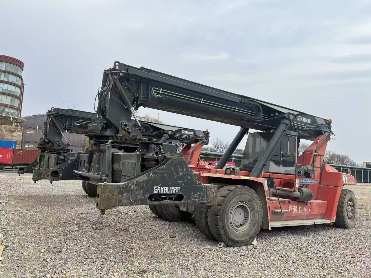 KALMAR DRT450 - المعبِّئ المناول: صورة 4 KALMAR DRT450 - المعبِّئ المناول: صورة 4