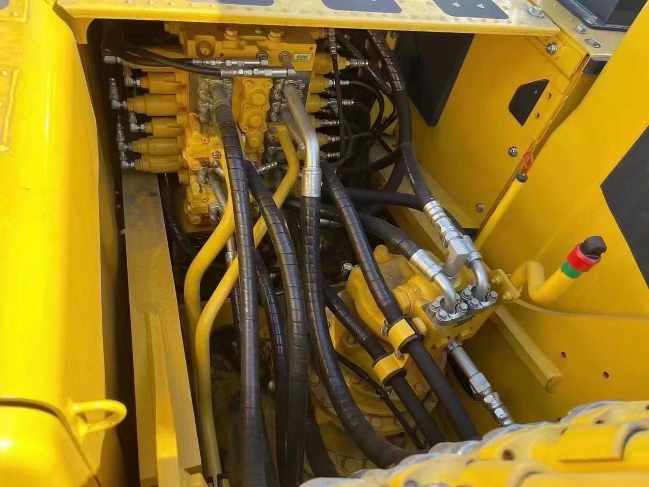 KOMATSU 200-10 - حفارة: صورة 5 KOMATSU 200-10 - حفارة: صورة 5