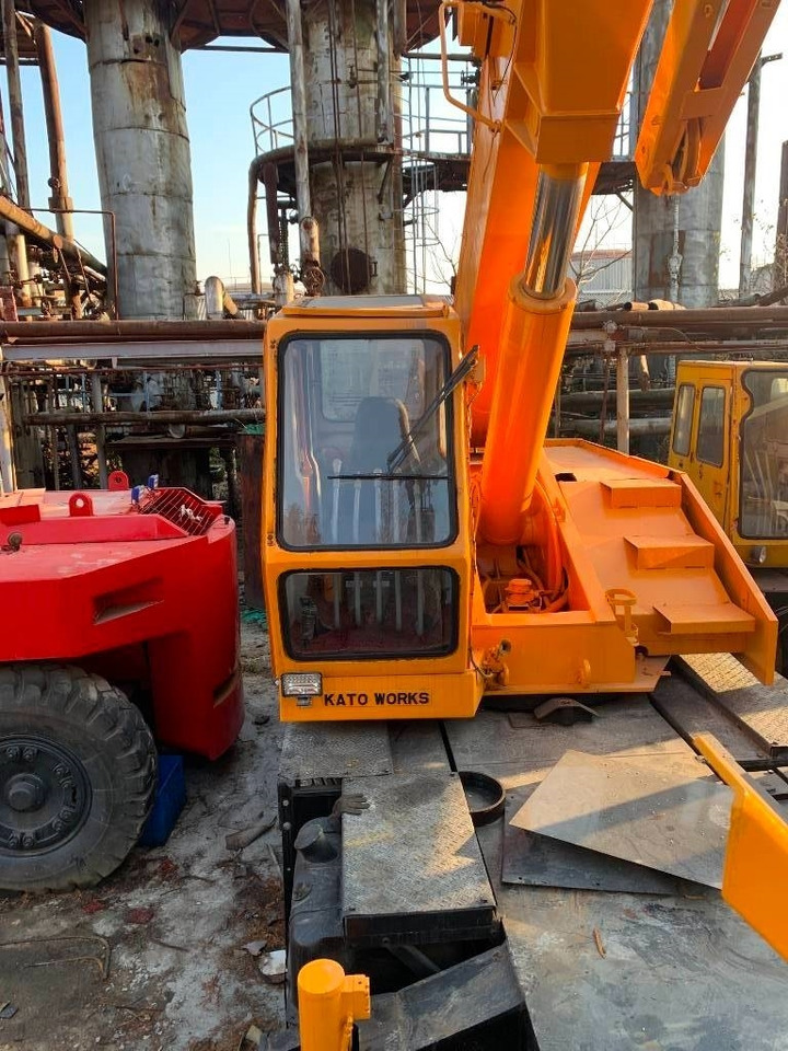 Kato NK 250 E - رافعة لجميع التضاريس: صورة 3 Kato NK 250 E - رافعة لجميع التضاريس: صورة 3