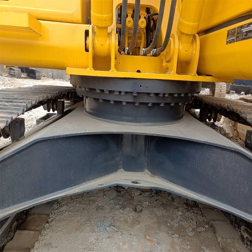 Komatsu PC 200 - حفار زحاف: صورة 5 Komatsu PC 200 - حفار زحاف: صورة 5