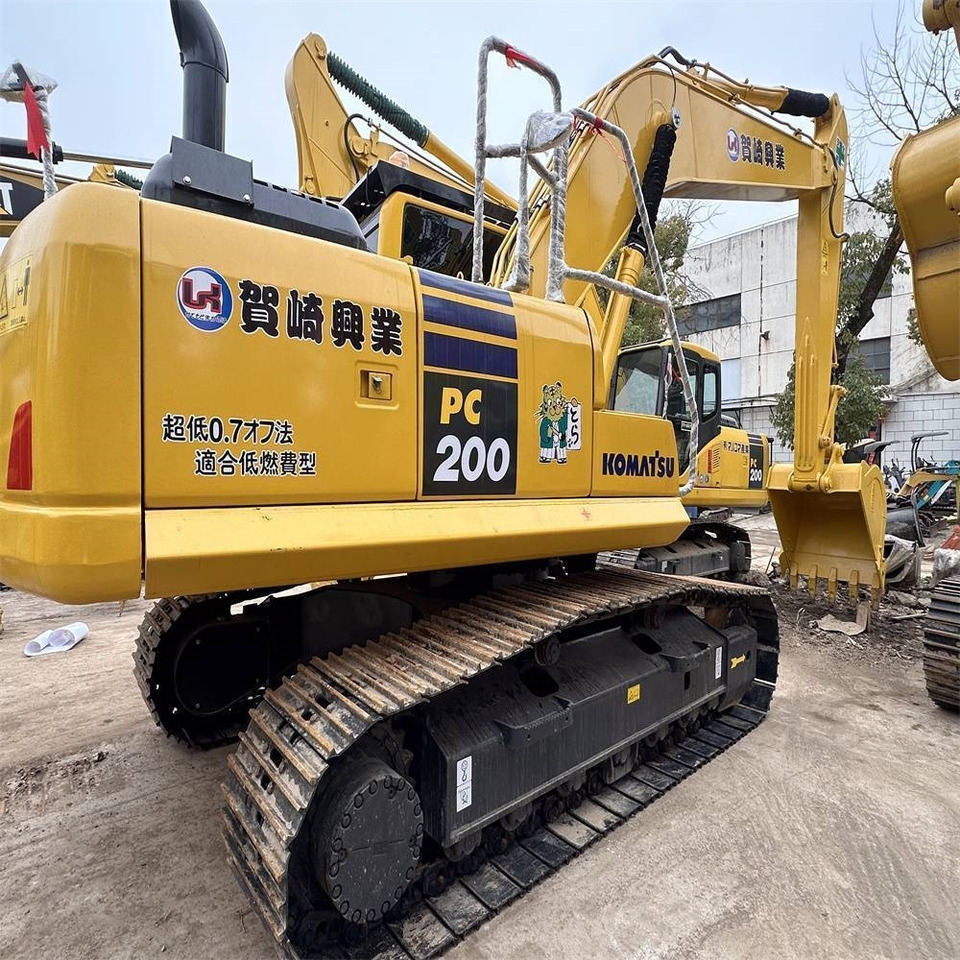 Komatsu PC 200 - حفار زحاف: صورة 1 Komatsu PC 200 - حفار زحاف: صورة 1