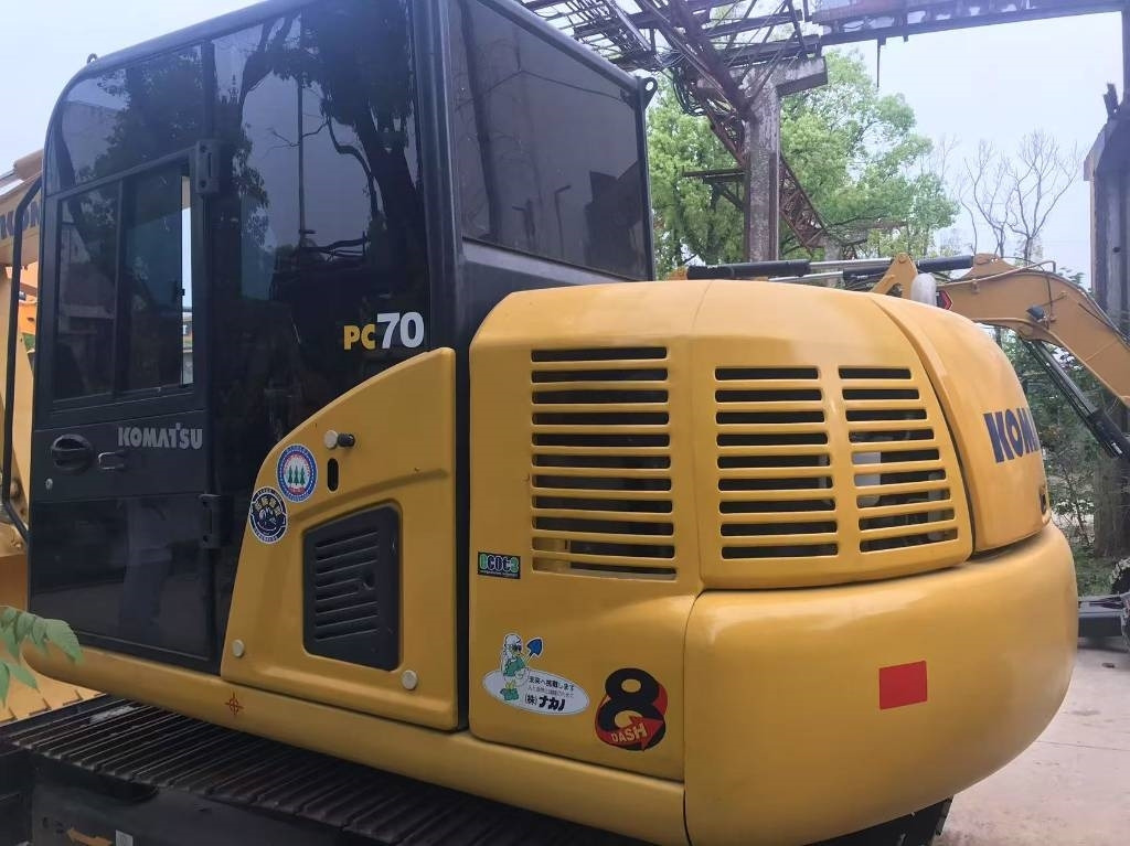 Komatsu PC 70 - حفار زحاف: صورة 5 Komatsu PC 70 - حفار زحاف: صورة 5