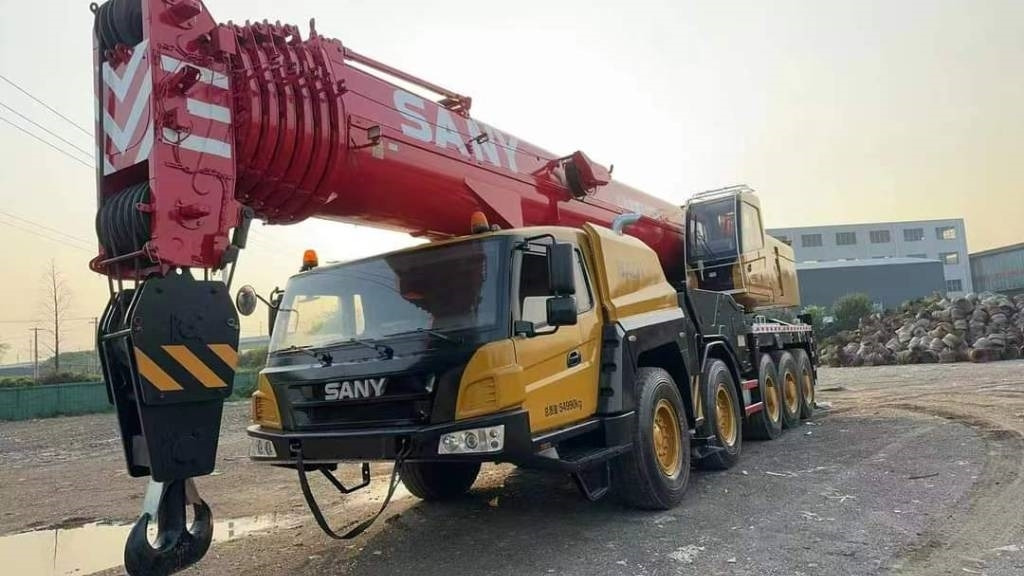 Sany STC 1000 S - رافعة لجميع التضاريس: صورة 3 Sany STC 1000 S - رافعة لجميع التضاريس: صورة 3