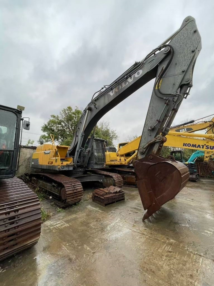 Volvo EC 380 DL - حفار زحاف: صورة 1 Volvo EC 380 DL - حفار زحاف: صورة 1