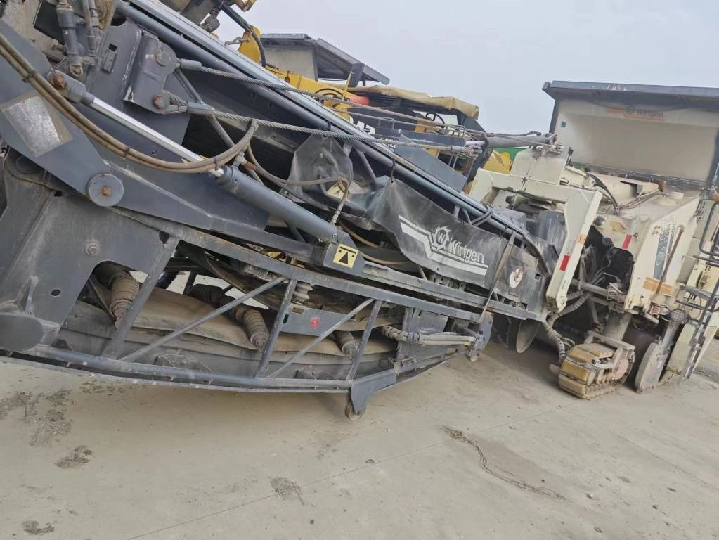 Wirtgen W2000 - قشاطة أسفلت: صورة 2 Wirtgen W2000 - قشاطة أسفلت: صورة 2